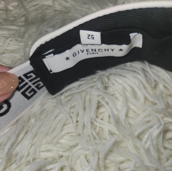 Givenchy Visor Black and White - Picture 2 of 6